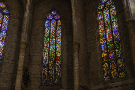 Bild: Fenster der Basilika Santa Maria in Vilafranca del Penedès