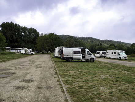 Bild: Wohnmobilreise Normandie, hier Stellplatz für Wohnmobile in Giverny