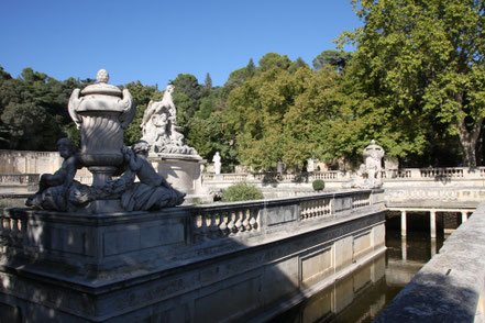 Bild: Jardines de la Fontaine in Nimes 