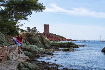 Bild: Port du Poussai Blick au die Île d´Or, Massif de l´Estérel 