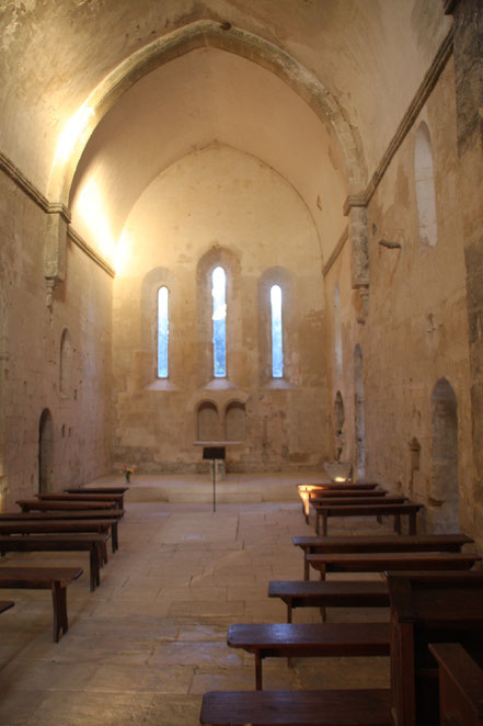 Bild: Im Innern der Abbaye de St.-Hiliaire bei Ménerbes