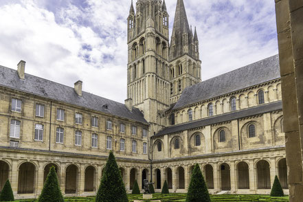 Bild: Kreuzgang in der Abbaye aux Hommes in Caen