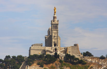 Bild: Blick auf Basilique Notre-Dame-de-la-Garde, Marseille