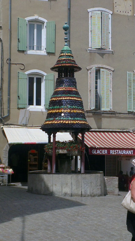 Bild: La fontaine Pagode in Anduze