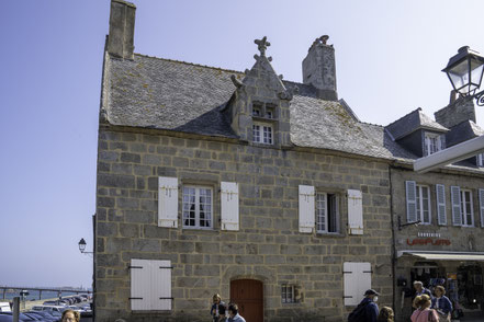 Bild: Rue l´Amiral-Réveillère in Roscoff in der Bretagne 