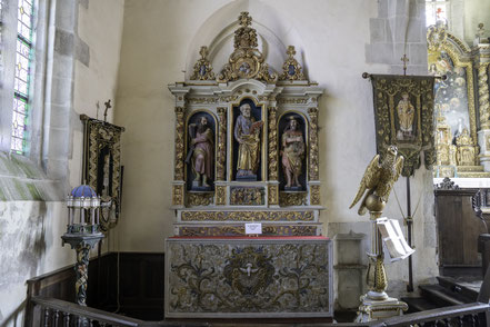 Bild: Seitenaltar Saint-Pierre in der Église Notre-Dame de Croas-Batz in Rosscoff 