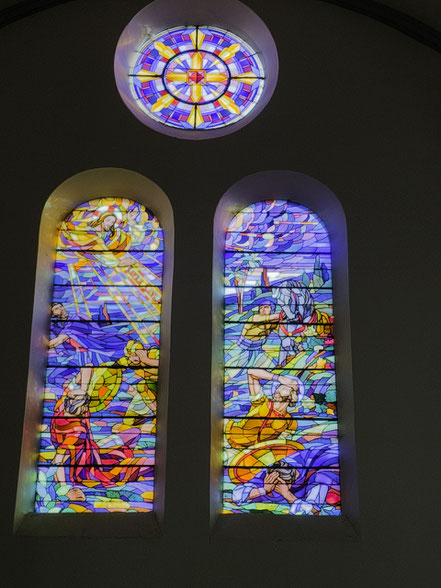 Bild: Buntglasfenster in der Église Saint Etienne in Dambach-la-Ville