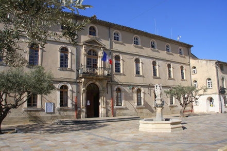 Bild: Hotel de Ville in Monteux