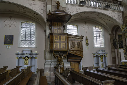 Bild: die Kanzel der Abtei- und Pfarrkirche Ebersmünster im Elsass, Frankreich