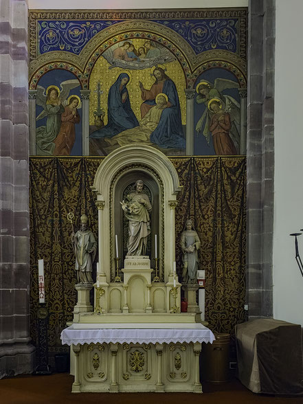 Bild: Seitenaltar in der Église Saint Etienne in Dambach-la-Ville