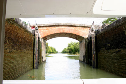 Hausboot-Tour auf dem Canal de Montech, Canal Latéral à la Garonne und Petite Baise 