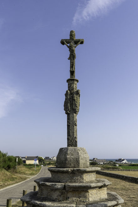 Bild: Kalvarienberg der  Chapelle Notre-Dame de Penhors in der Bretagne 