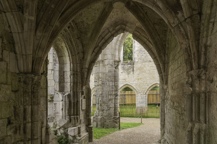 Bild: Portal Charles VII in der Abbaye de Jumièges