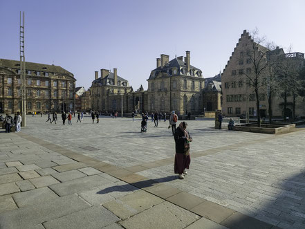 Bild: Am Place du Château das #PalaisRohan in Strasbourg