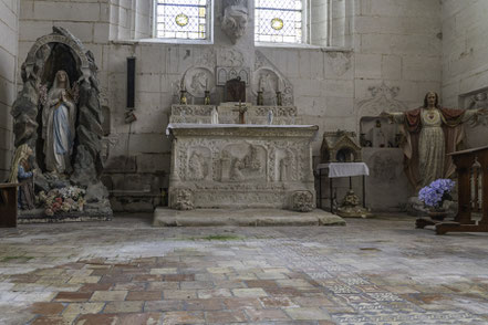 Bild: im Inneren der Église Saint-Laurent in Marais-Vernier