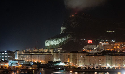 Bild: Gibraltar bei Nacht