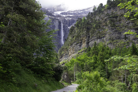 Bild: Wanderung im Cirque de Gavarnie, Hautes-Pyrénées