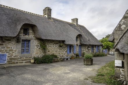 Bild: Kérascoët das bewohnte Museumsdorf, in der Bretagne   