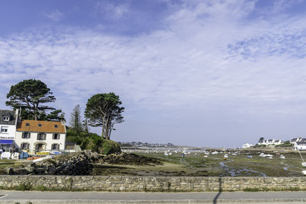 Bild: Blick auf die Bucht von Portsall bei Ebbe in der Bretagne