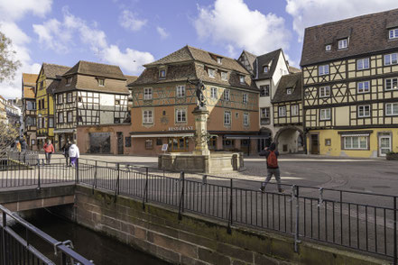 Bild: Place de l´Ancienne Douane das Restaurant Koifhus in Colmar