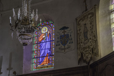 Bild: Buntglasfenster in der Église Saint-Nicolas  in Beuvron-en-Auge