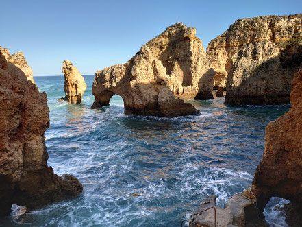 Bild: Felsenküste bei Lagos, Algarve