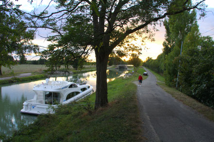 Hausboot-Tour auf dem Canal de Montech, Canal Latéral à la Garonne und Petite Baise 