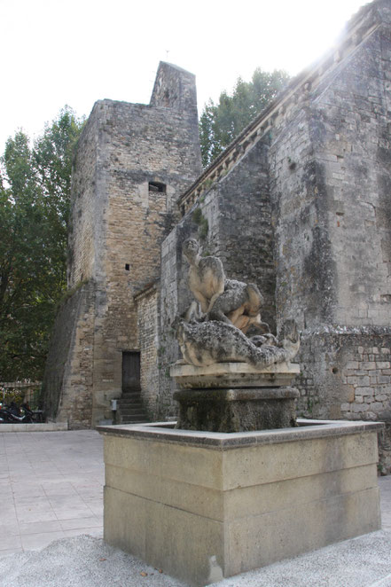 Bild: Kriegsdenkmal in Fontaine de Vaucluse