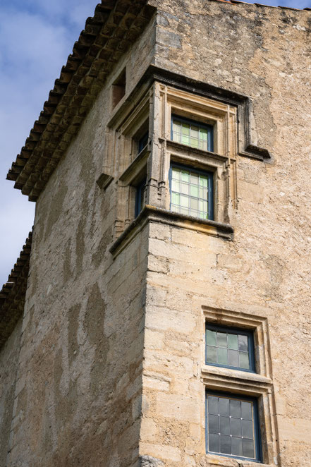 Bild: Mane mit Prieuré de Salagon im Département Alpes de Haut Provence 