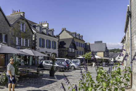 Bild: Place des Fussiliés et Résistants in Le Faou, Bretagne 