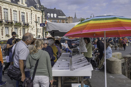 Bild: Frischer Fisch direkt vom Kutter in Trouville-sur-Mer