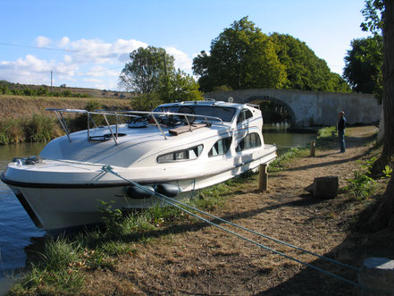 Bild: Mit dem Hausboot auf dem Canal du Midi