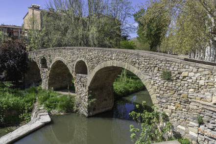 Bild: Pont de Queralt über dem Flüsschen El Mèder in Vic