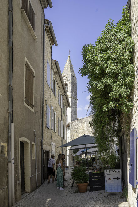 Bild: Rue de l´Église in Barjac