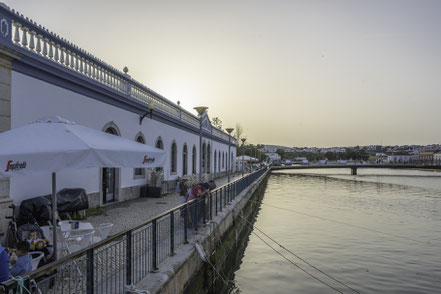 Bild: Markthalle in Tavira am Gilão