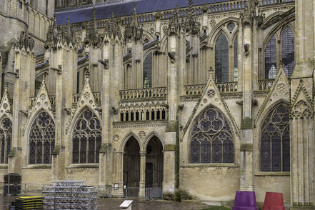  Bild: Südfassade der Cathédrale Notre-Dame de Bayeux in Bayeux