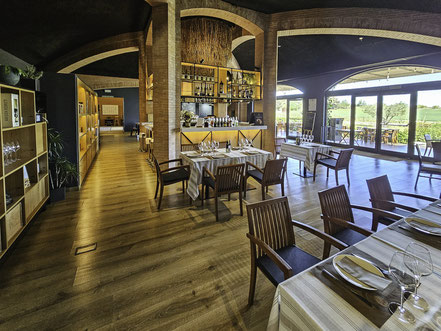 Bild: Das Restaurant im Weingut Torres in Vilafranca del Penedès