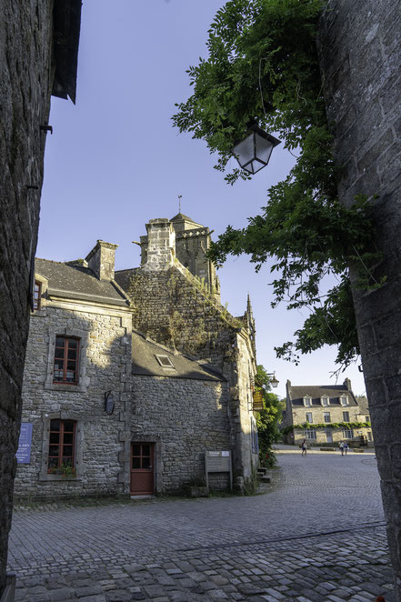 Bild: Locronan in der Bretagne      