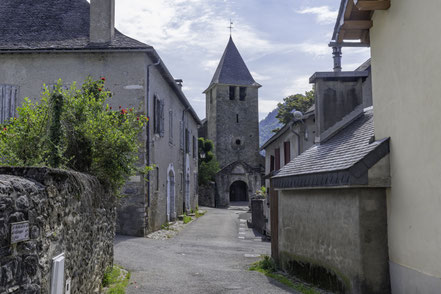 Bild: Blick auf die Église Sainte-Eulalie de Lesun