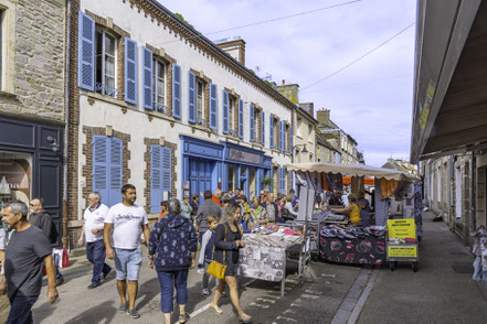 Bild: Markttag in Saint-Vaast-la-Hougue