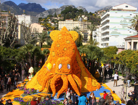 Bild: Menton zur Féte du Citron in der Provence in Frankreich