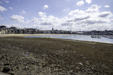 Bild: Plage des Bas Sablons und Jachthafen in Saint-Malo