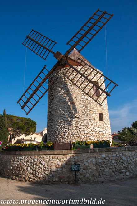 Bild: Allauch mit Windmühle