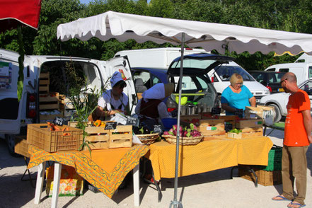 Bild: Markt in Petit Palais