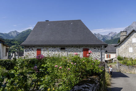 Bild: Haus in Lescun , Pyrenäen