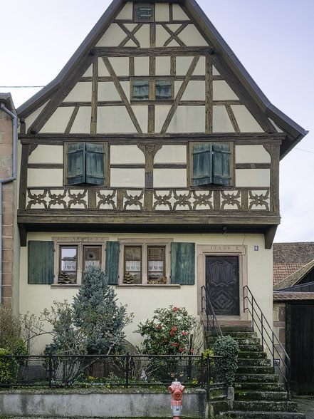 Bild: in den Straßen von Dambach-la-Ville