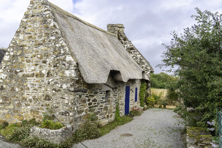 Bild: Kérascoët das bewohnte Museumsdorf, in der Bretagne  