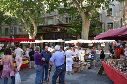 Bild: Markt in L´Isle-sur-la-Sorgue