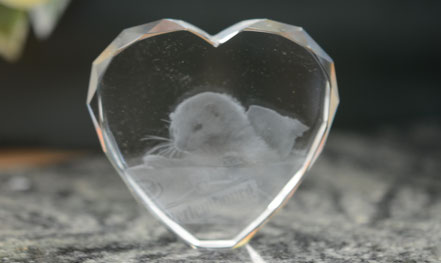 cristal-coeur-coudoulet-service-funeraire-municipal-plaque-funeraire-pompes-funebres-marbrerie-orange