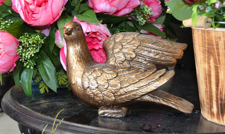 colombe-poudre-de-marbre-couleur-bronze-sepulture-ornement-decoration